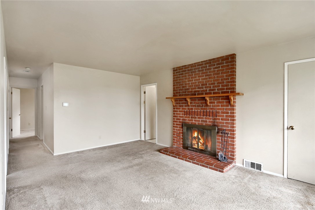 105 Viewcrest Road Bellingham, WA 98229 - Photo 2 of 25