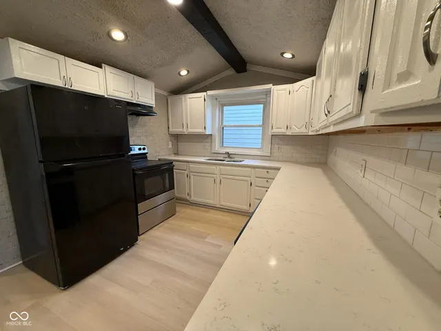 $2,200 | 250 Koehne Street, Indianapolis, IN 46222