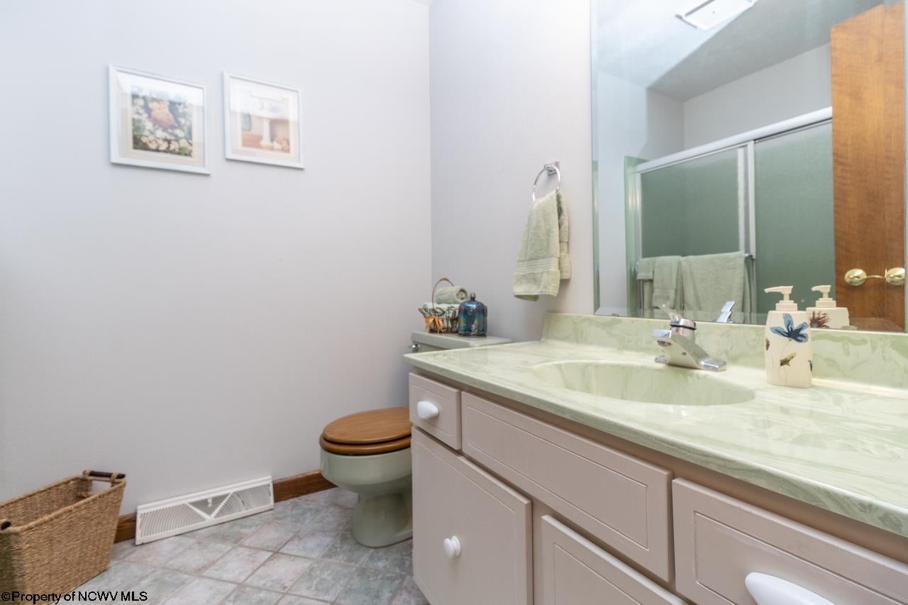286 Ridgeway Drive Bridgeport, WV 26330 - Photo 13 of 24 Gallery Image 13