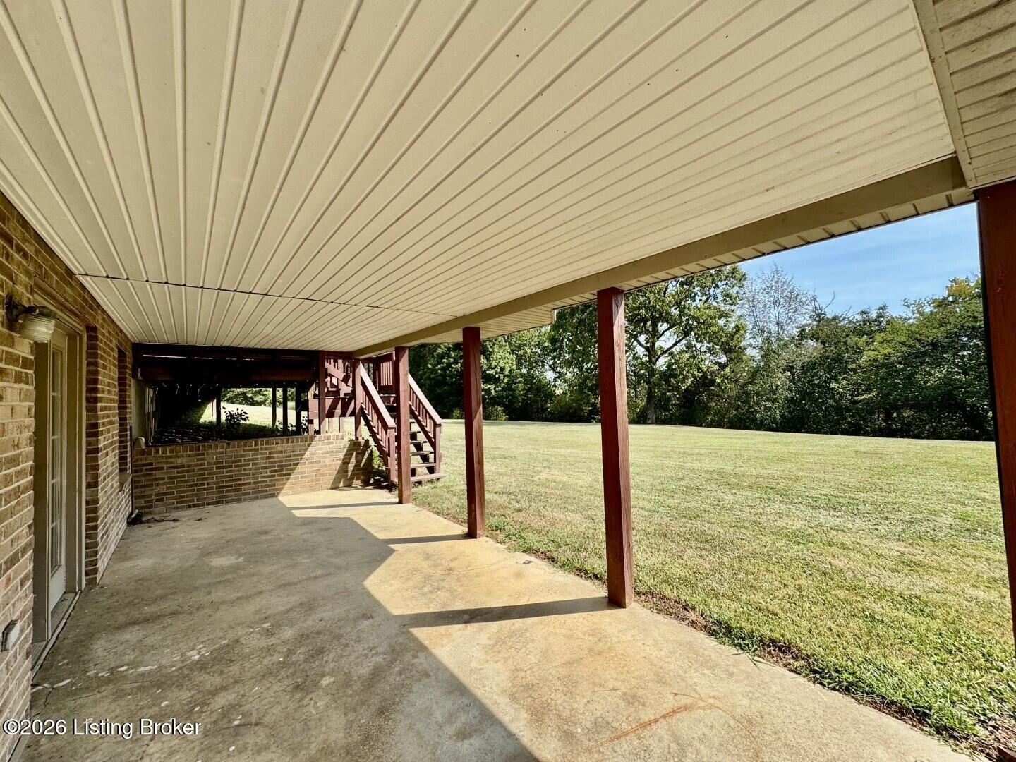 135 Brookside Drive Springfield, KY 40069 - Photo 40 of 46 039_Walkout