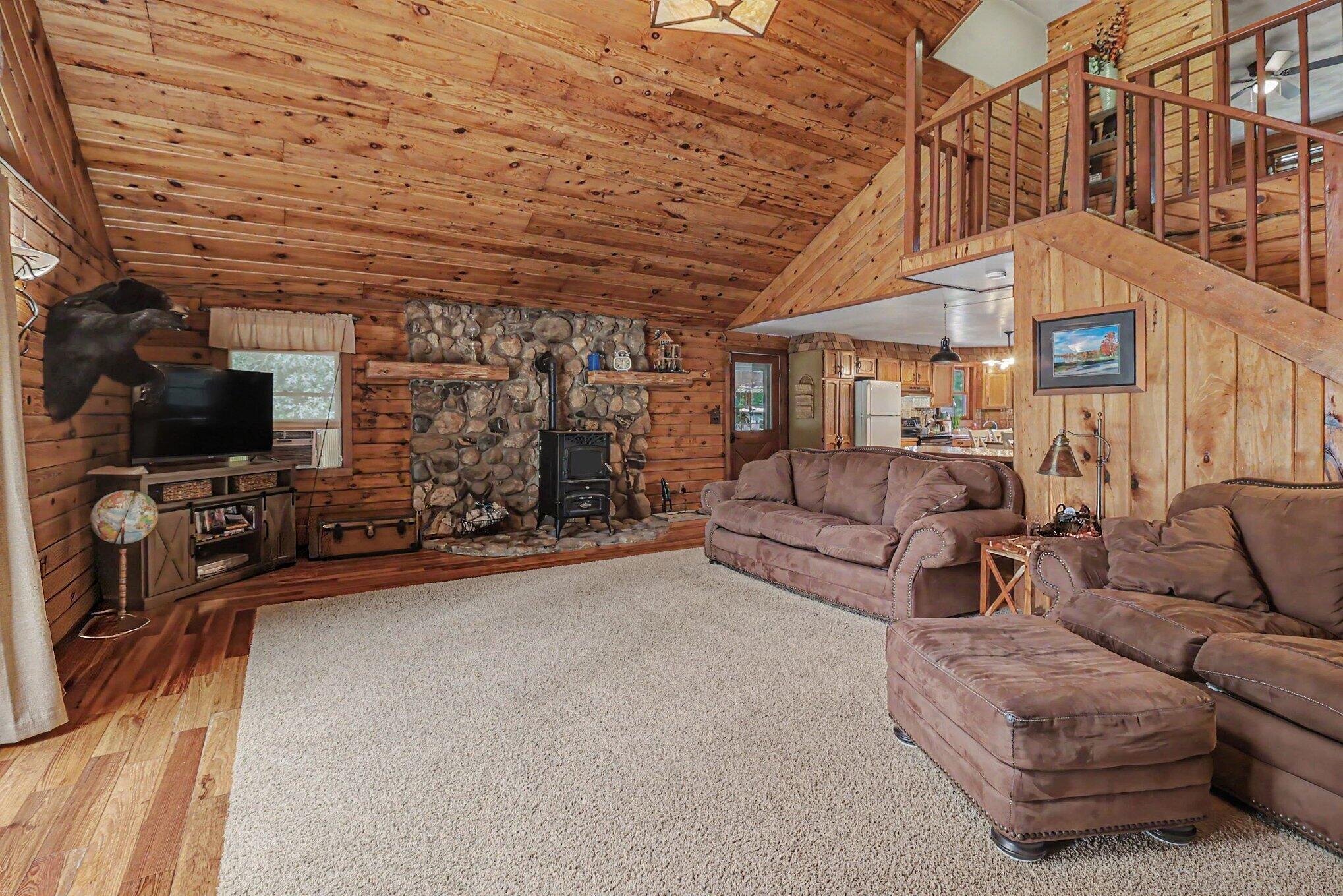 1384 Olson Road Manistee, MI 49660 - Photo 9 of 35 Living Area