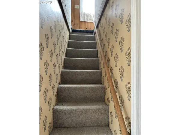 $185,000 | 421 Cottonwood Street, Mount Vernon, OR 97865