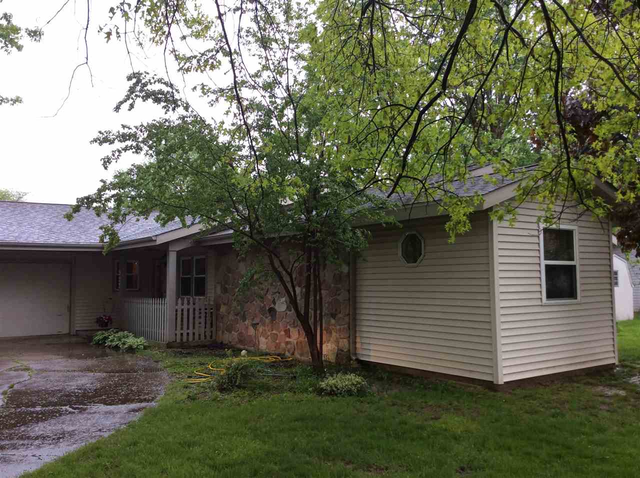 922 Yorktown Road Decatur, IN 46733 - Photo 3 of 31