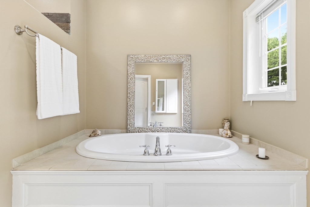2 Bridle Path Lynnfield, MA 01940 - Photo 24 of 41