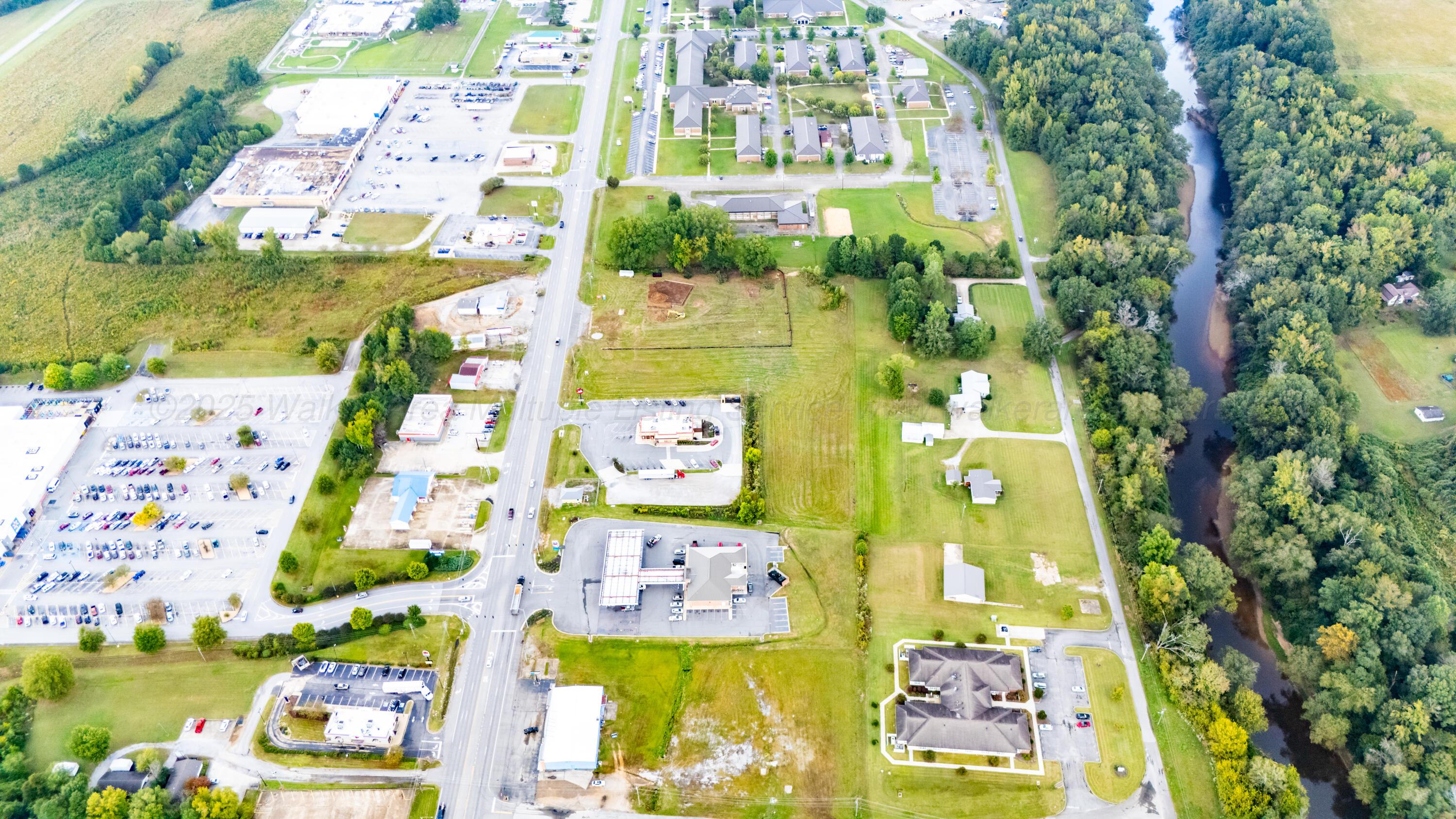 South Military Street North Hamilton, AL 35570 - Photo 9 of 14 dji_fly_20251007_141914_0270_17598934114