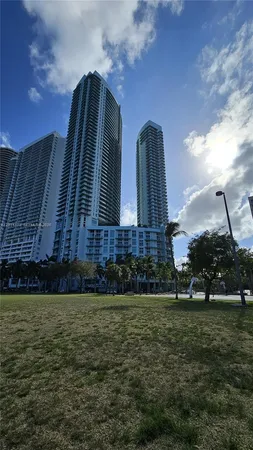 $2,850 | 1900 North Bayshore Drive, Unit 3019, Miami, FL 33132