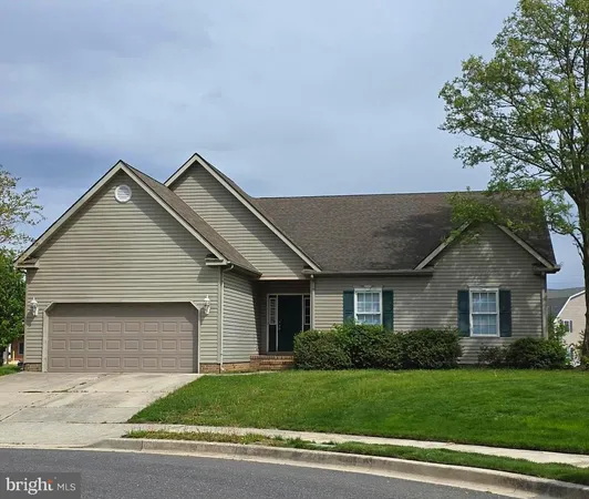 $2,200 | 36 Arlberg Circle, Dover, DE 19904