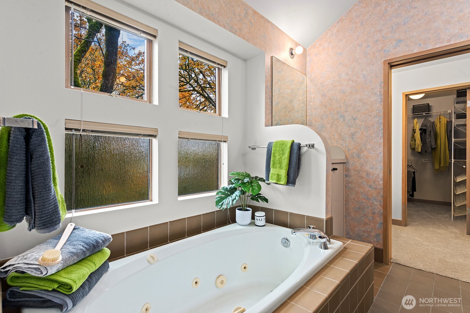 930 37th Avenue Seattle, WA 98122 - Photo 29 of 39