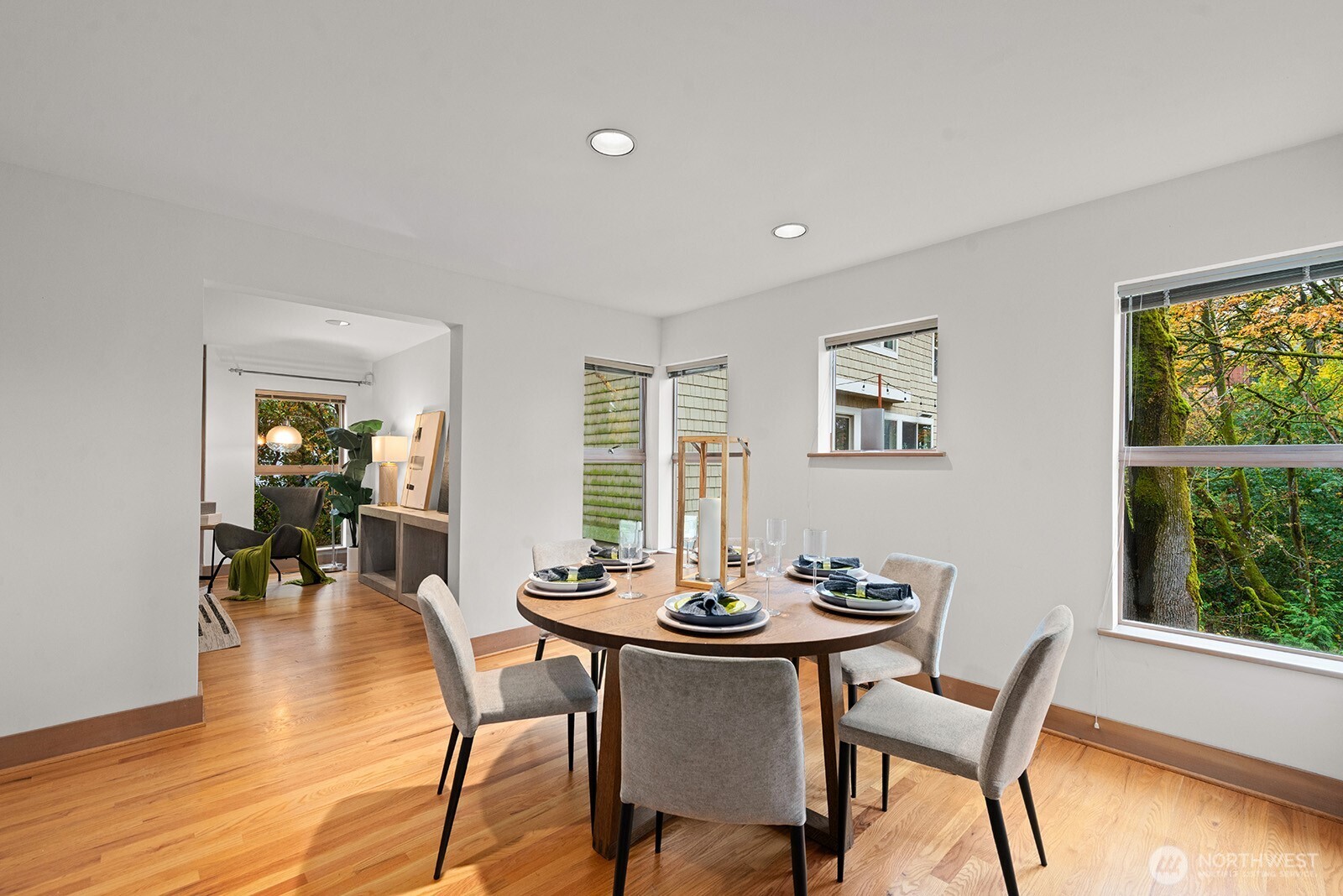 930 37th Avenue Seattle, WA 98122 - Photo 10 of 39