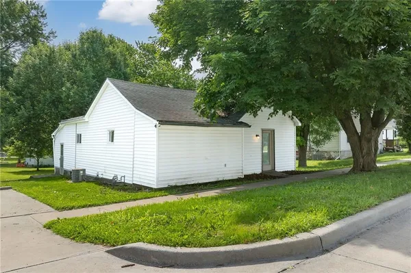 $75,000 | 205 South 6th Street, Savannah, MO 64485