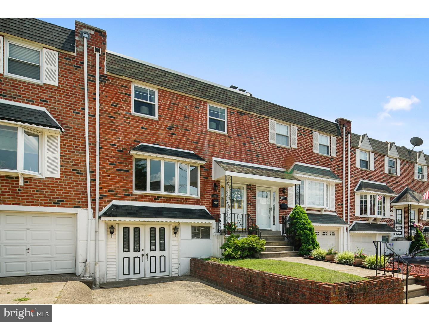 12113 Medford Road Philadelphia, PA 19154 - Photo 2 of 21