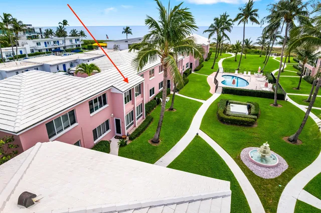 a view of an outdoor space