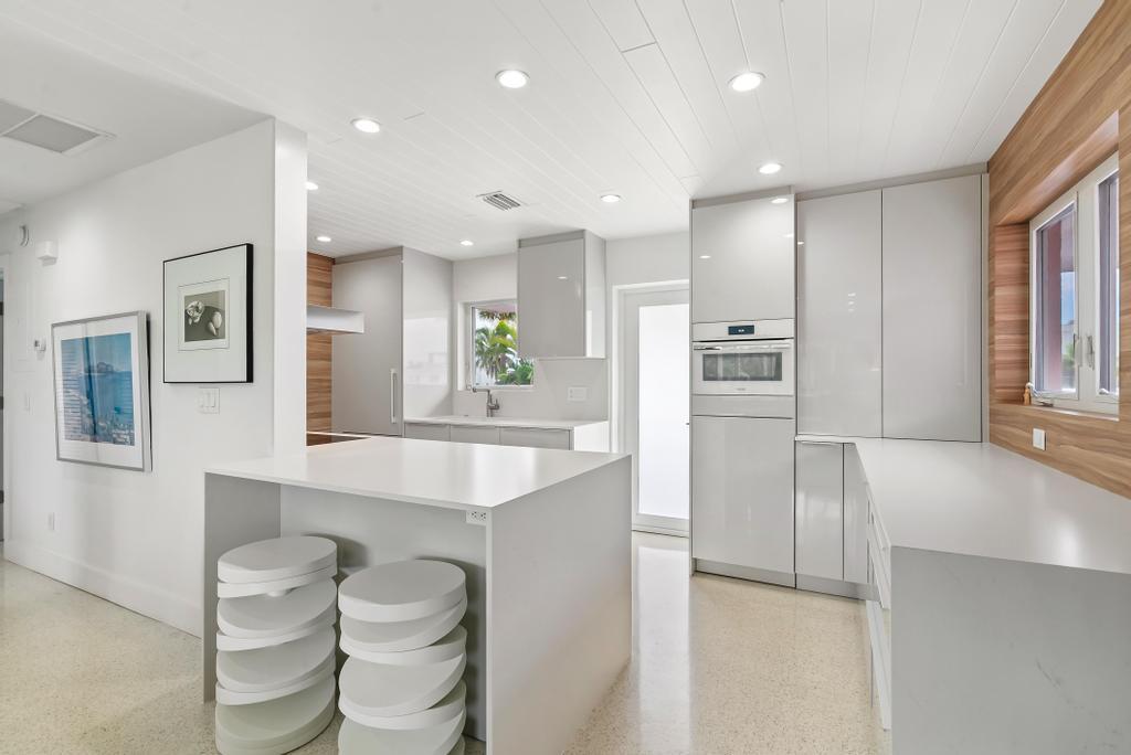 1877 South Ocean Boulevard, Unit 10 Delray Beach, FL 33483 - Photo 18 of 39 Kitchen