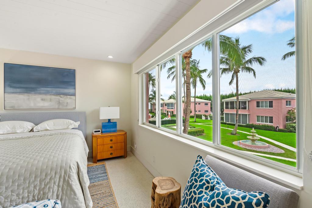 1877 South Ocean Boulevard, Unit 10 Delray Beach, FL 33483 - Photo 31 of 39 Main Bedroom