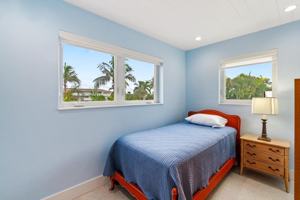 1877 South Ocean Boulevard, Unit 10 Delray Beach, FL 33483 - Photo 33 of 39 2nd bedroom