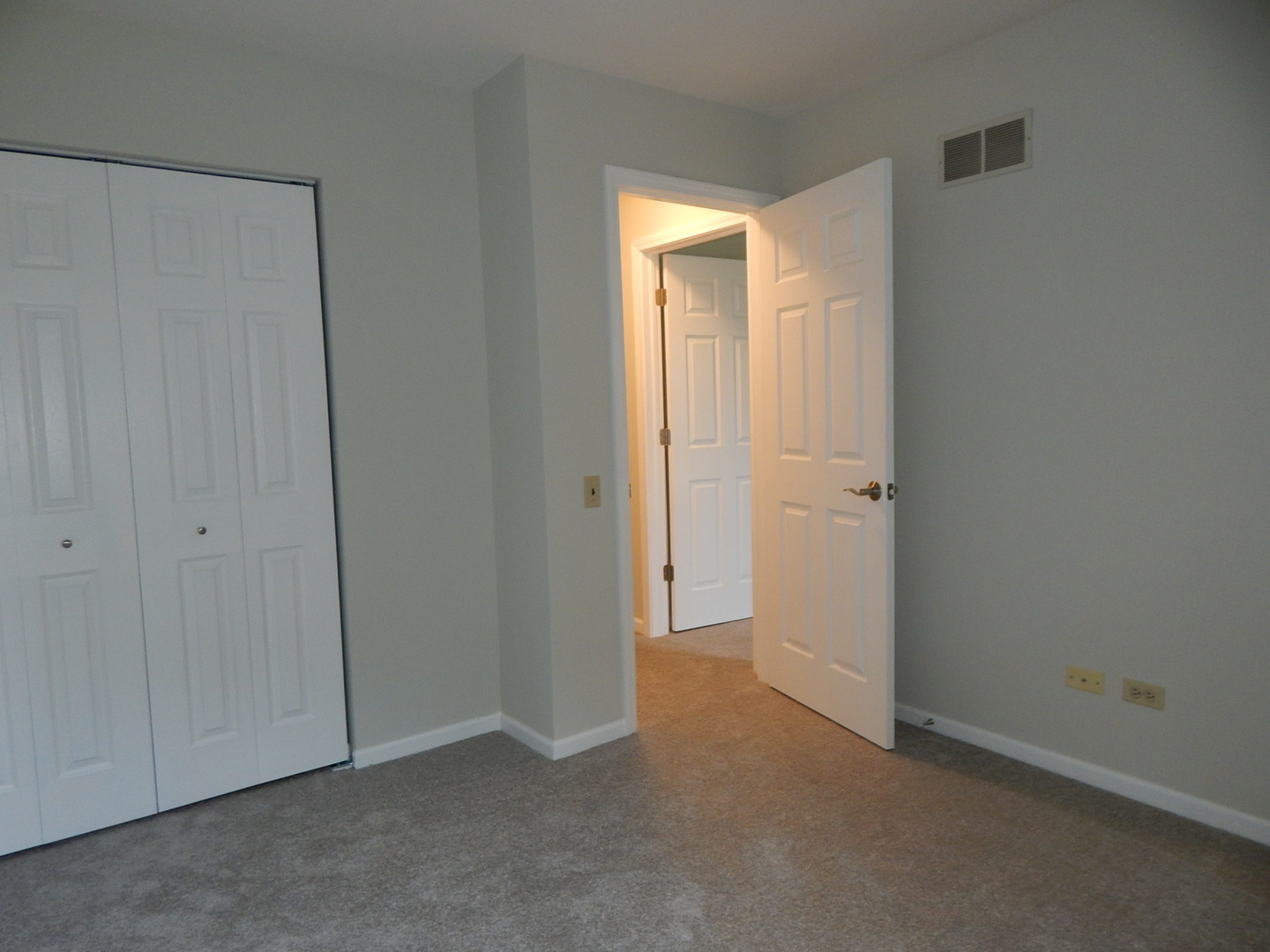 1 North Oltendorf Road Streamwood, IL 60107 - Photo 14 of 18 a view of an empty room