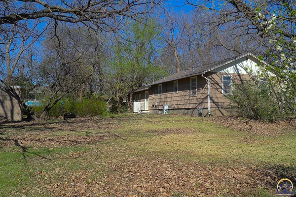 $159,900 | 1207 West 18th Avenue, Emporia, KS 66801
