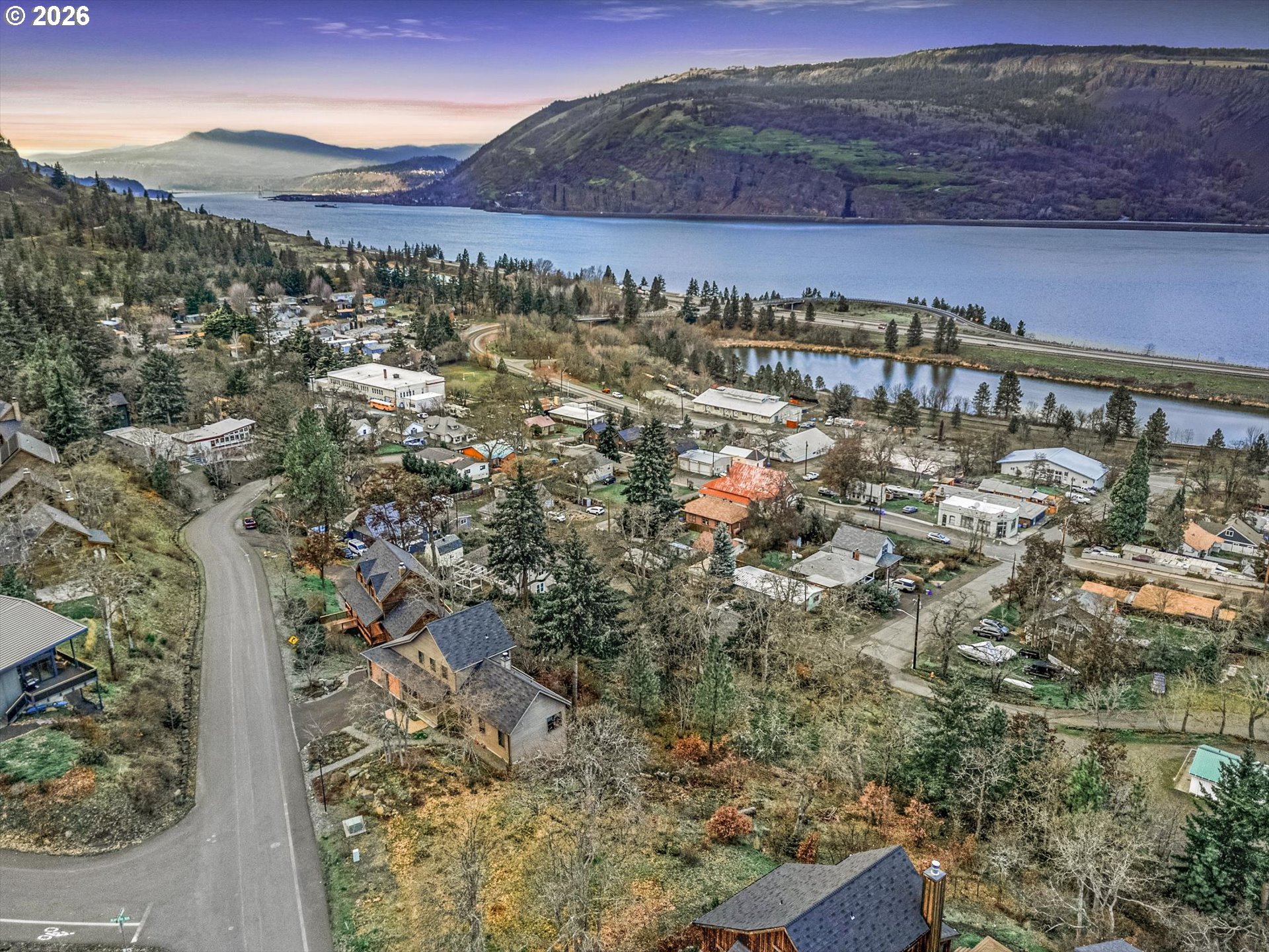 895 Fifth Avenue Mosier, OR 97040 - Photo 10 of 41
