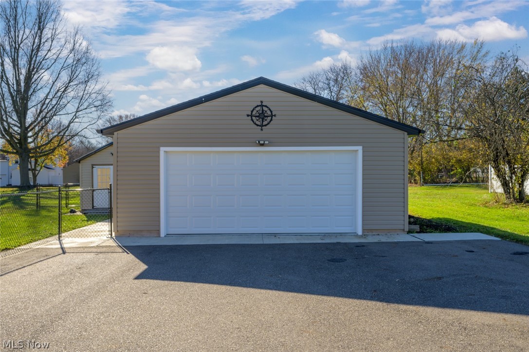 815 Mathews Road Youngstown, OH 44512 - Photo 6 of 35 Gallery Image 6