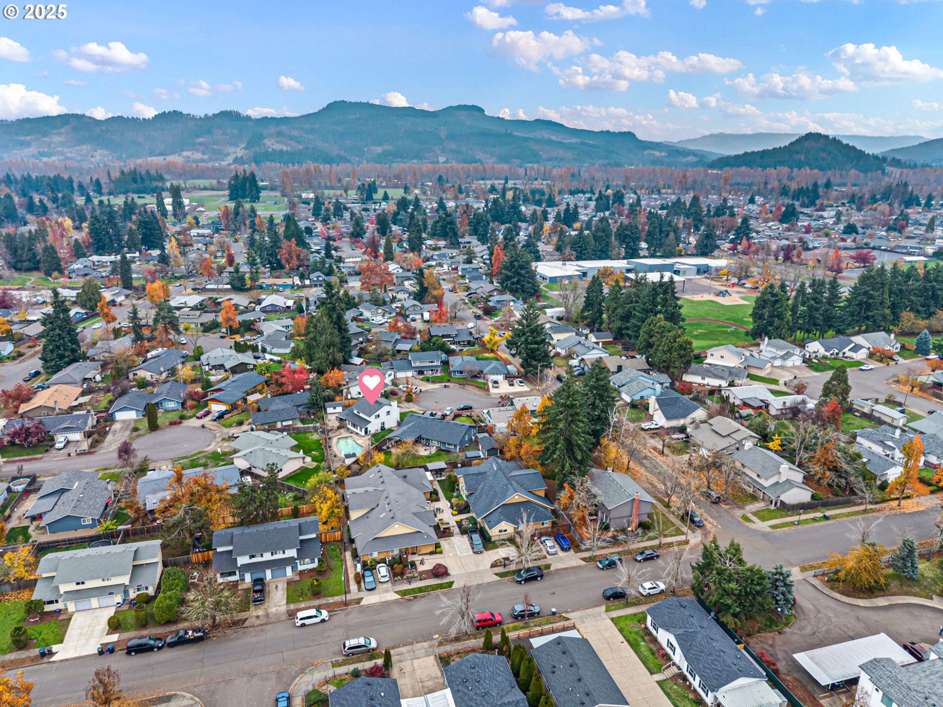 296 65th Street Springfield, OR 97478 - Photo 33 of 33 a view of city and mountain