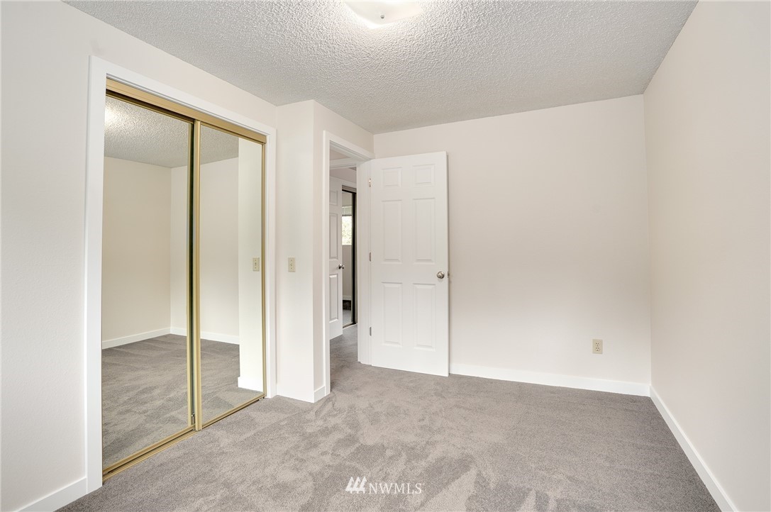 17510 Valley Cir Drive Bothell, WA 98012 - Photo 15 of 24 Gallery Image 15