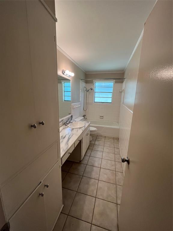 3020 Pines Road Shreveport, LA 71119 - Photo 15 of 30 Hall Bathroom