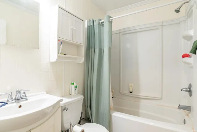 $325,000 | 1605 East University Street, Bloomington, IN 47401