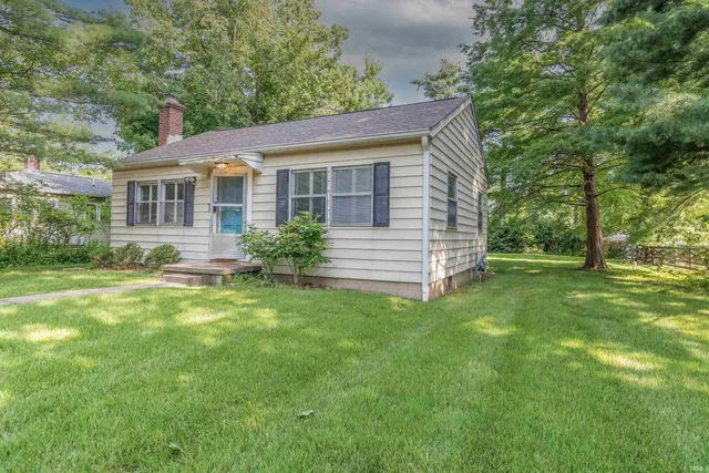 $325,000 | 1605 East University Street, Bloomington, IN 47401