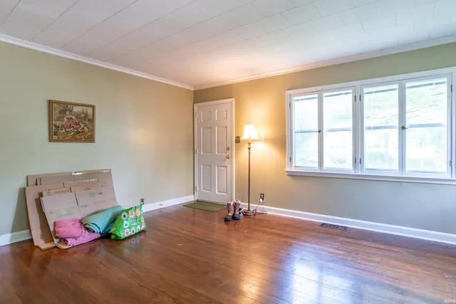 $325,000 | 1605 East University Street, Bloomington, IN 47401