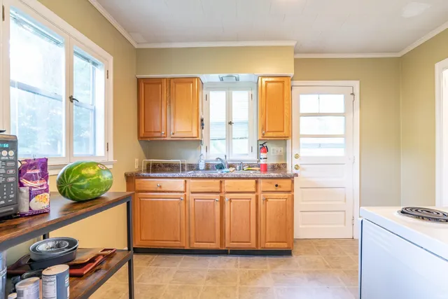 $325,000 | 1605 East University Street, Bloomington, IN 47401