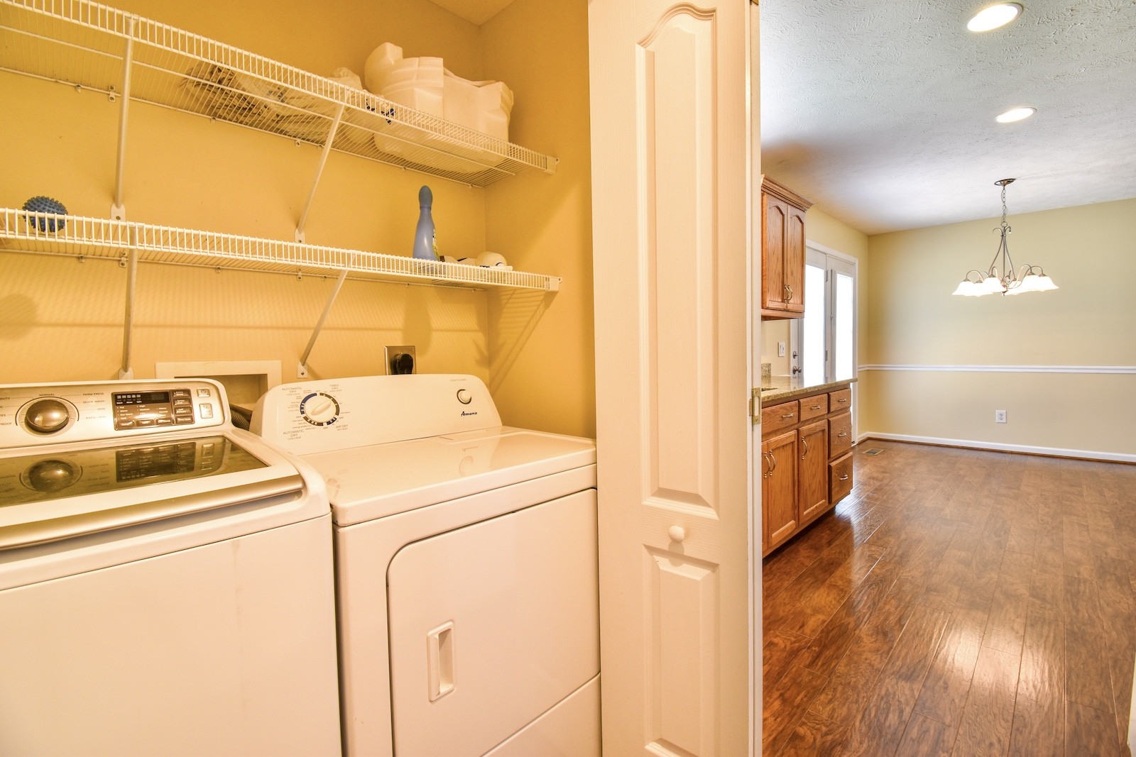 1621 Robert Road Columbia, TN 38401 - Photo 13 of 34 a utility room with dryer and washer
