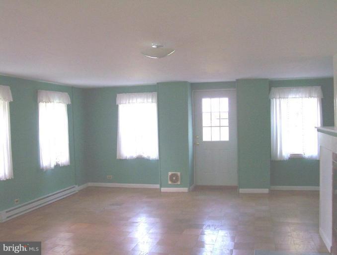 299 Ridge Road Westminster, MD 21157 - Photo 7 of 23 Living Room
