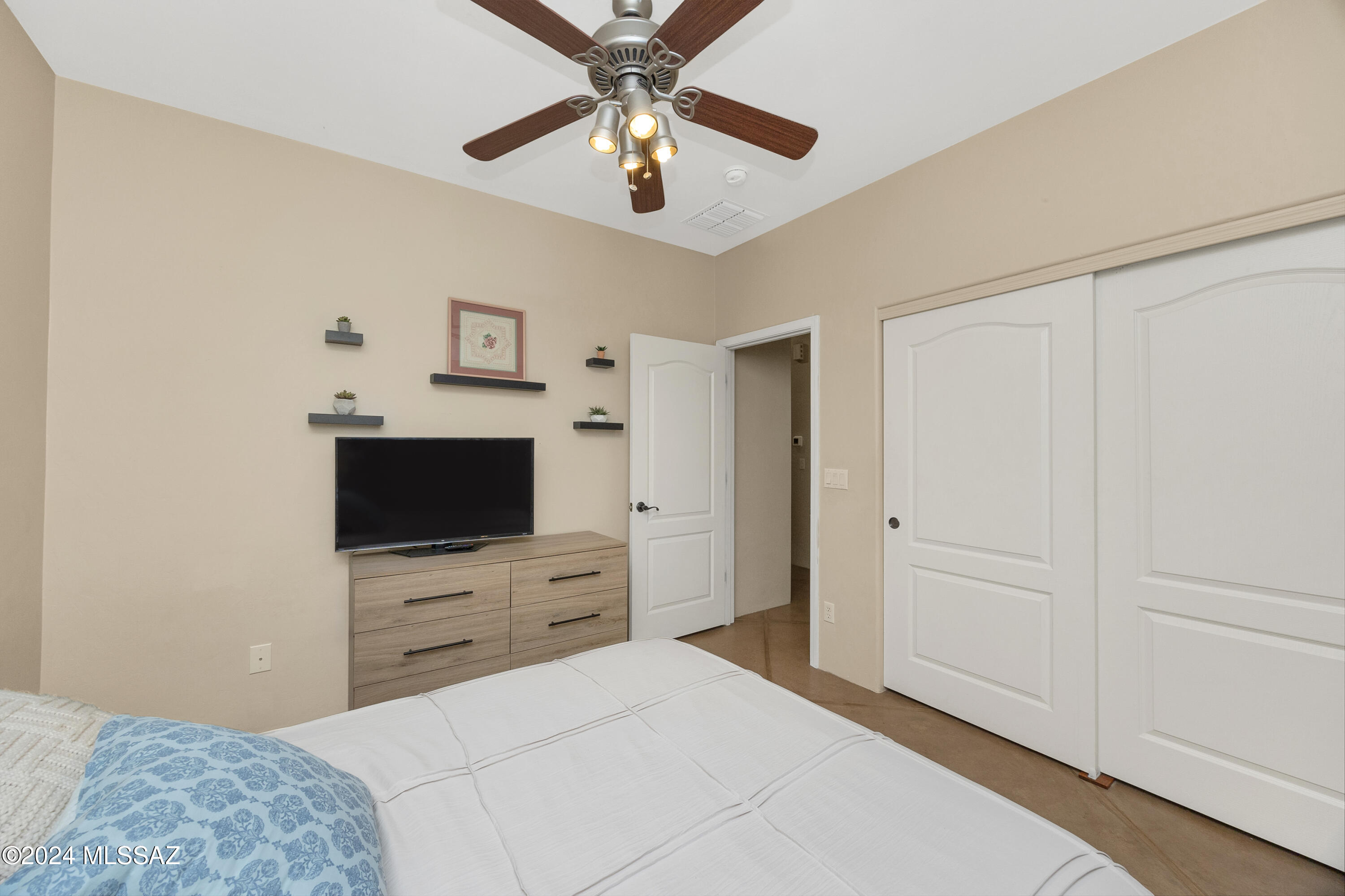 2673 North Sahuara Place Tucson, AZ 85712 - Photo 37 of 46