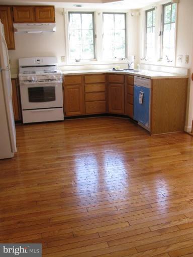 9415 Bluefield Road Springdale, MD 20721 - Photo 8 of 11 Kitchen #2