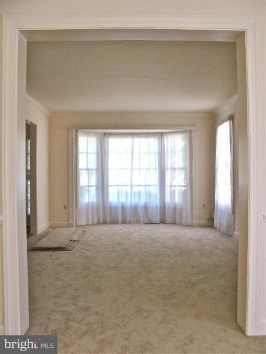 9415 Bluefield Road Springdale, MD 20721 - Photo 9 of 11 Living Room
