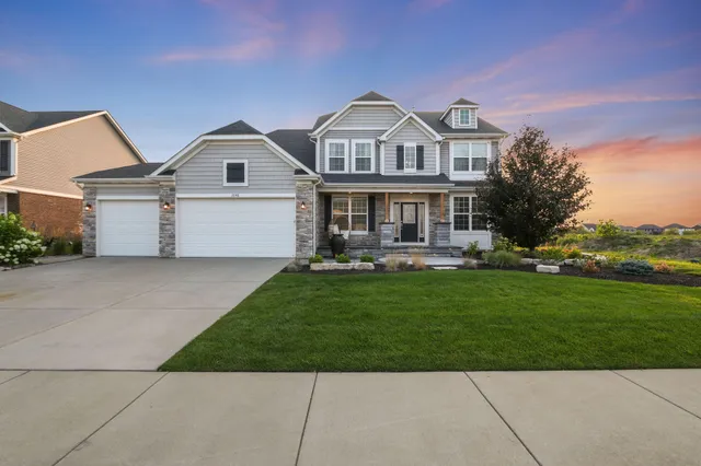 $789,900 | 10148 Sentry Drive, St. John, IN 46373