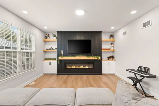 $789,900 | 10148 Sentry Drive, St. John, IN 46373