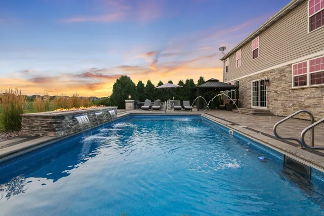 $789,900 | 10148 Sentry Drive, St. John, IN 46373