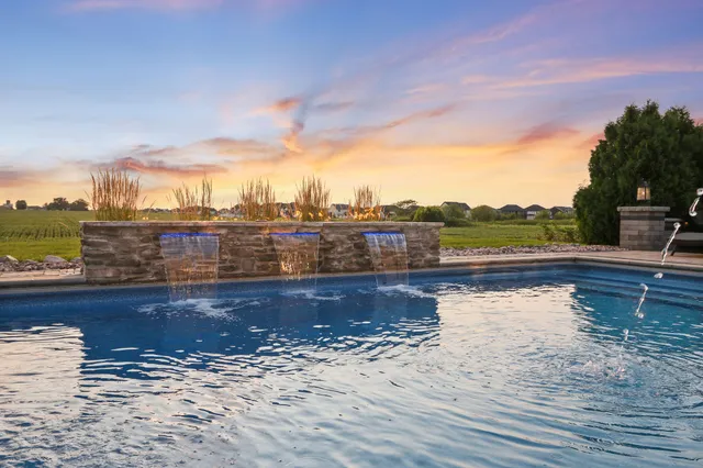 $789,900 | 10148 Sentry Drive, St. John, IN 46373