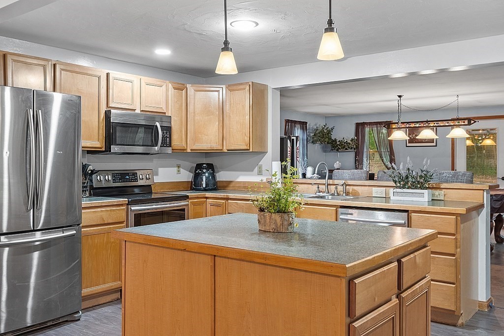 382 Sherbert Road Ashburnham, MA 01430 - Photo 3 of 36 Gallery Image 3
