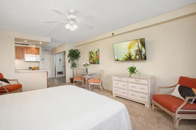 $650,000 | 106 Kaanapali Shores Place, Unit 1002, Lahaina, HI 96761