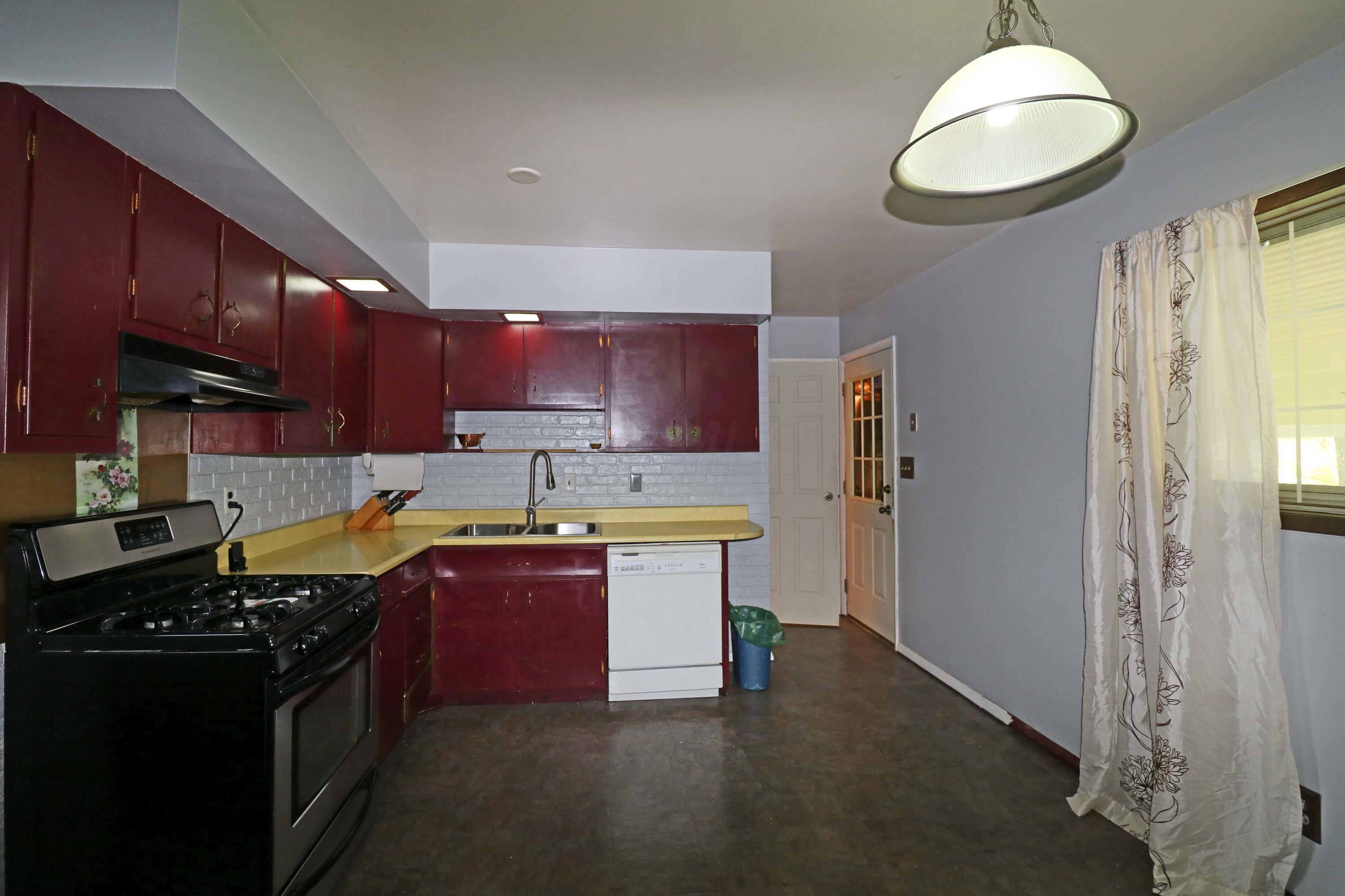 3827 Wade Road Columbus, OH 43232 - Photo 5 of 34 Gallery Image 5