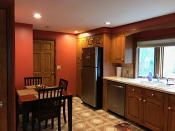 2 Crestwood Road Paxton, MA 01612 - Photo 7 of 23