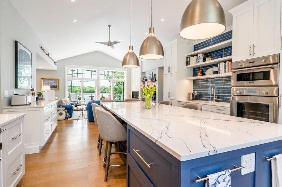 585 Santuit Road Barnstable, MA 02635 - Photo 4 of 42