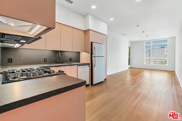 $3,495 | 10601 Washington Boulevard, Unit 217, Culver City, CA 90232