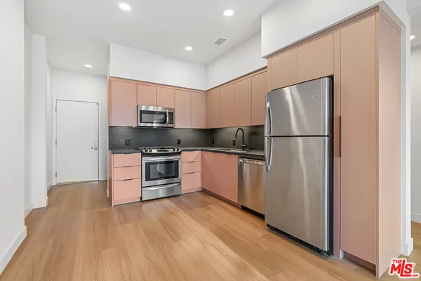 $3,495 | 10601 Washington Boulevard, Unit 217, Culver City, CA 90232