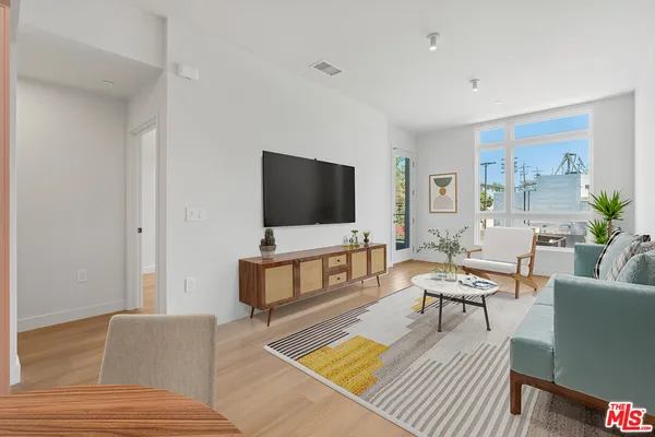 $3,495 | 10601 Washington Boulevard, Unit 217, Culver City, CA 90232