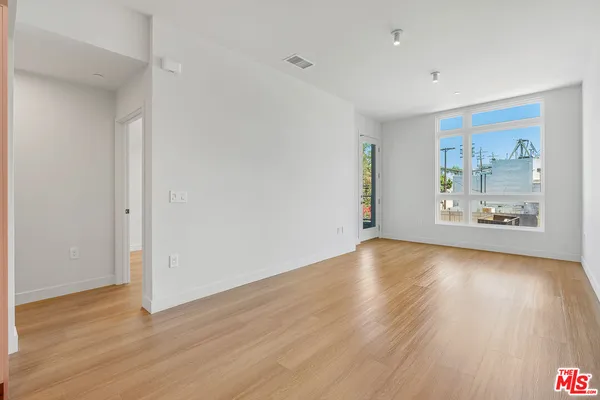 $3,495 | 10601 Washington Boulevard, Unit 217, Culver City, CA 90232