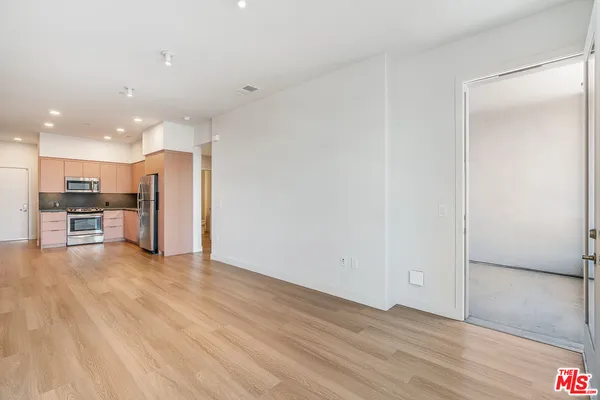 $3,495 | 10601 Washington Boulevard, Unit 217, Culver City, CA 90232