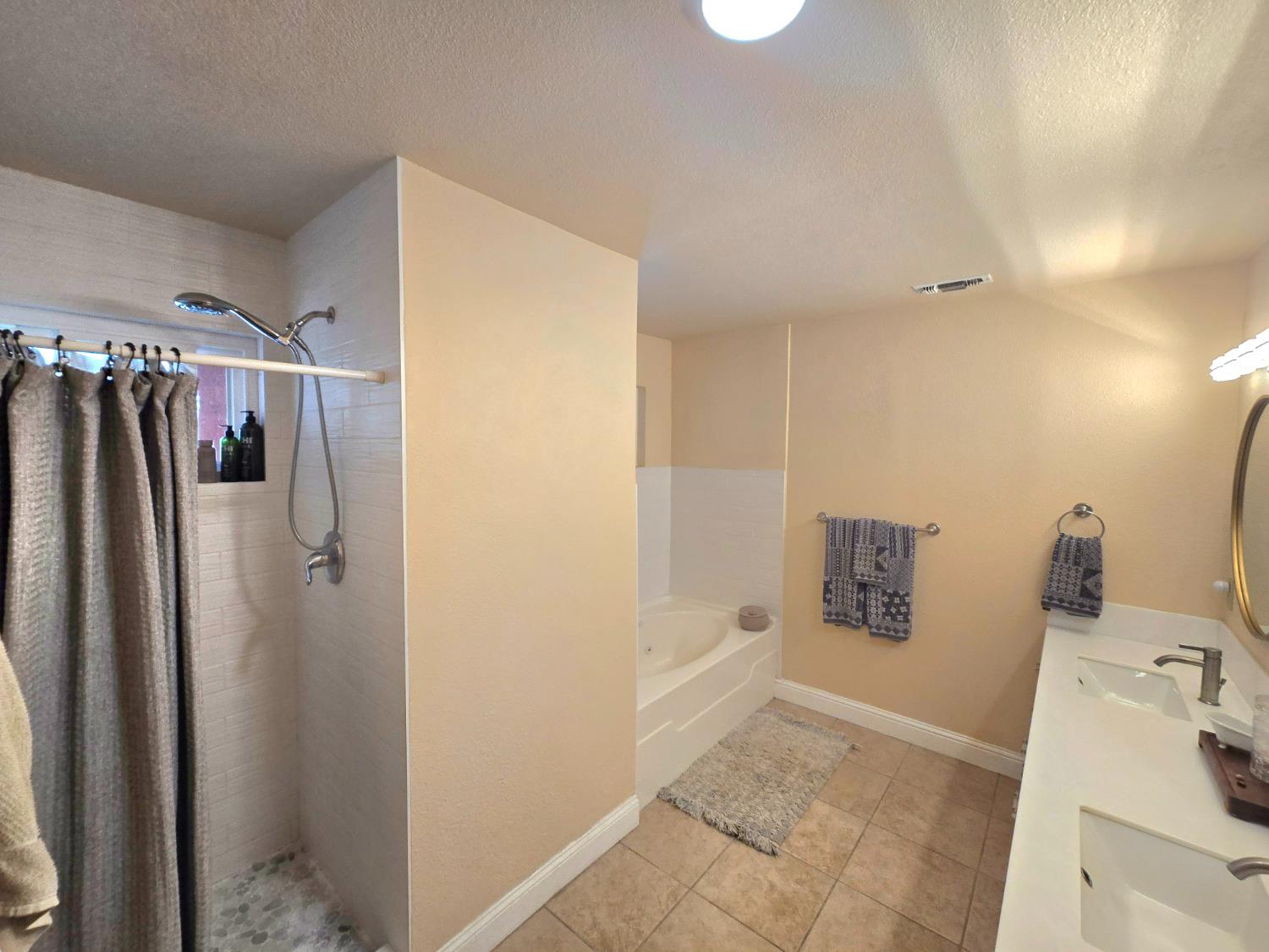 16448 Monreal Road Madera, CA 93636 - Photo 17 of 27